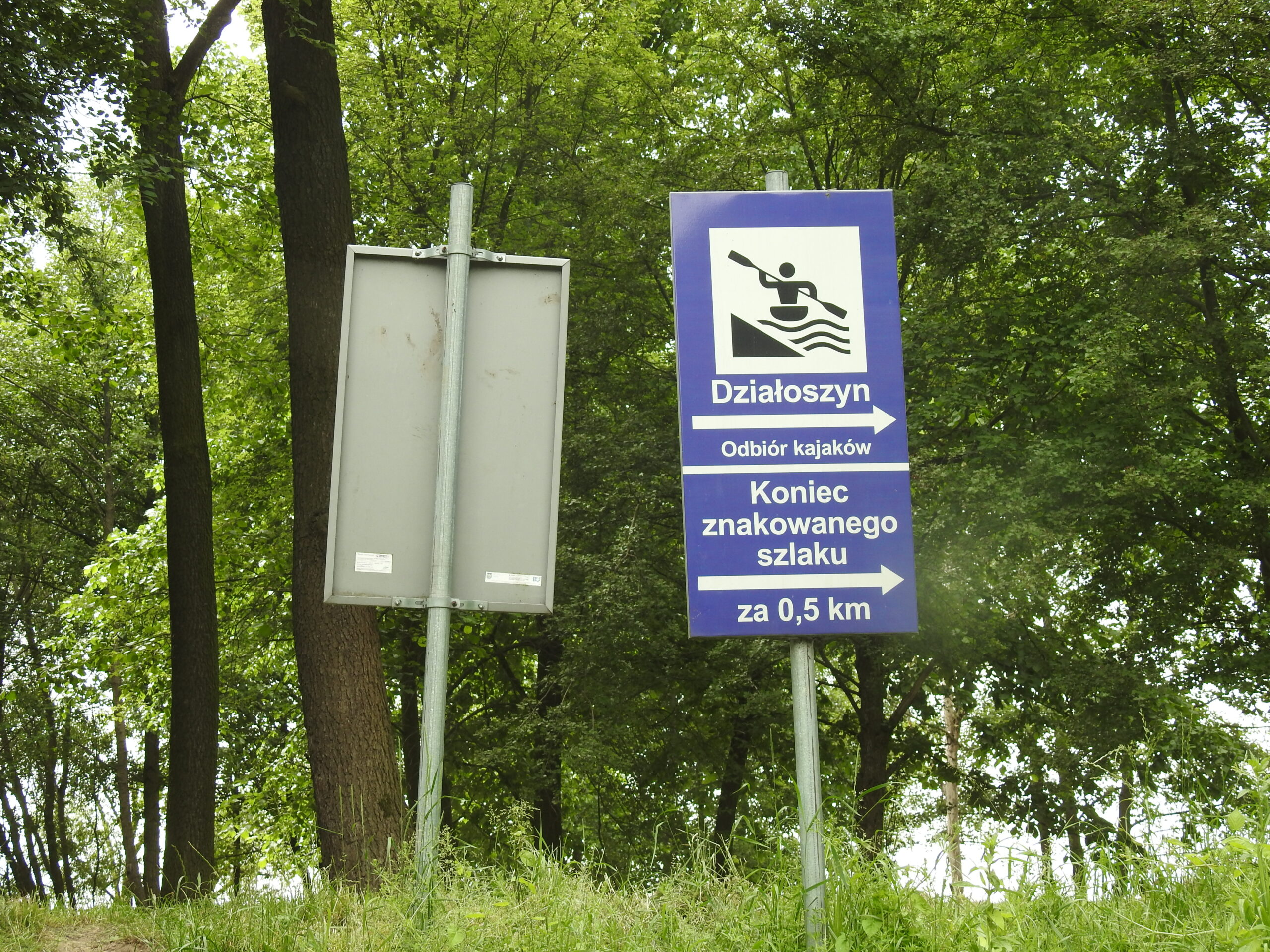 Meta w Działoszynie na trasie spływu kajakowego Prusicko Działoszyn